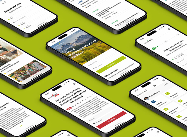 Auf mehreren Smartphones werden Bereiche der Südtirolerjobs.it Webseite angezeigt, wie z. B. die Profileinstellungen, die Jobsuche oder die Firmensuche